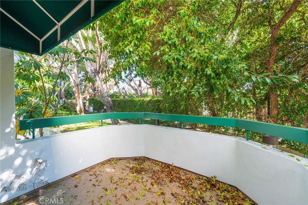 Huntington Beach, California, 92648, United States, 4 Bedrooms Bedrooms, ,3 BathroomsBathrooms,Residential,For Sale,1989716