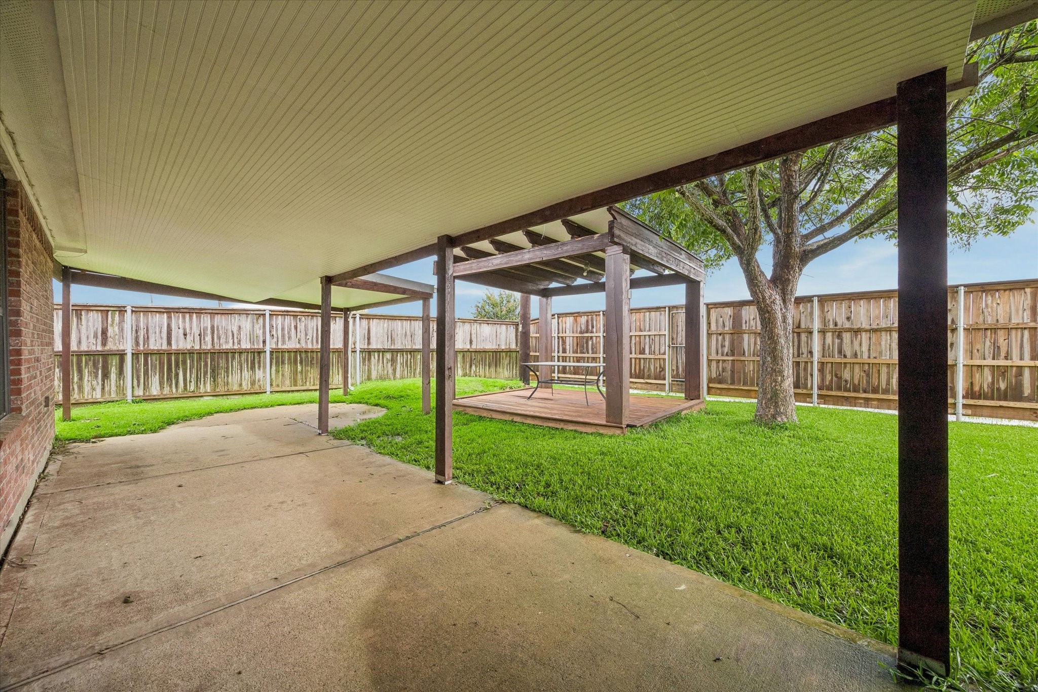  16542 Crossfield Drive - 物件實景