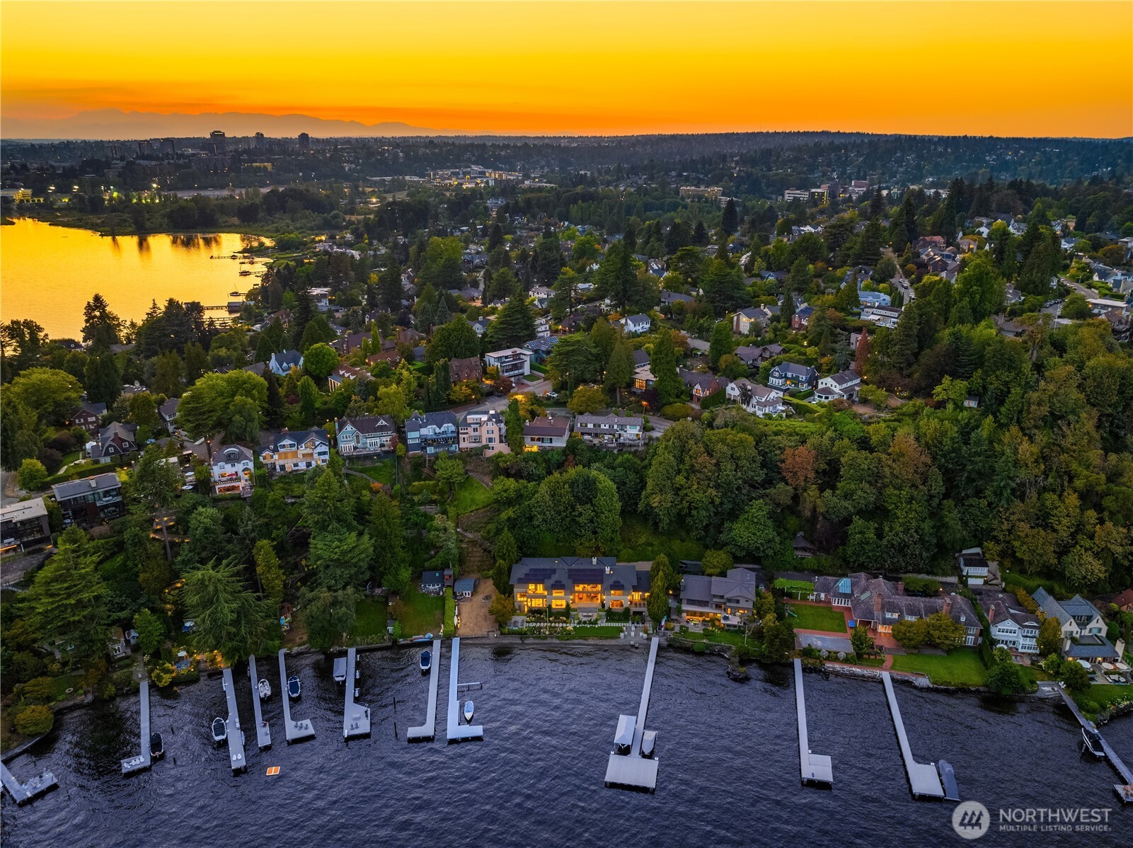 Seattle, Washington, 98105, United States, 6 Bedrooms Bedrooms, ,5 BathroomsBathrooms,Residential,For Sale,1993389