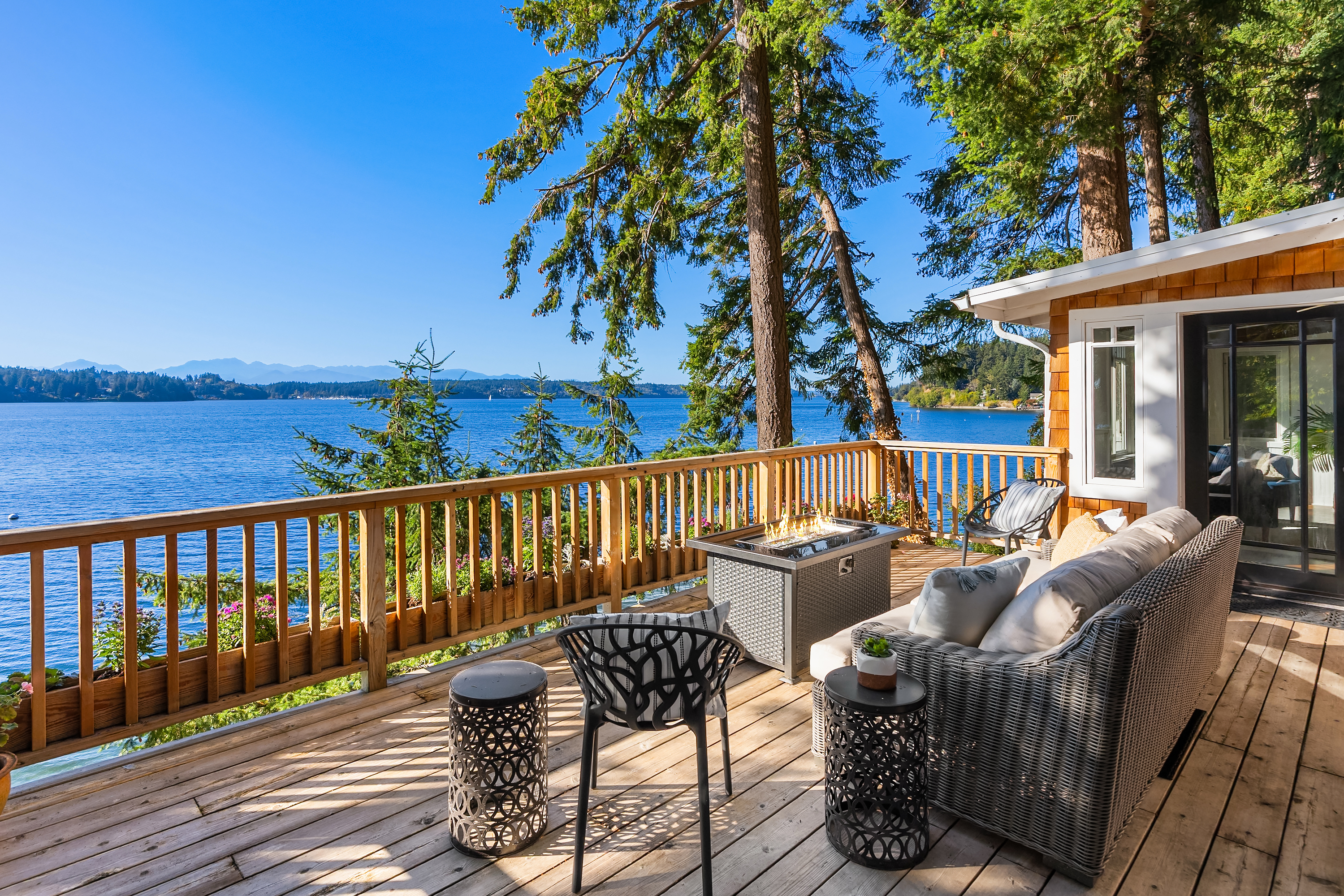  8405 Hansen Road Northeast, Bainbridge Island, WA 98110 - 物件實景