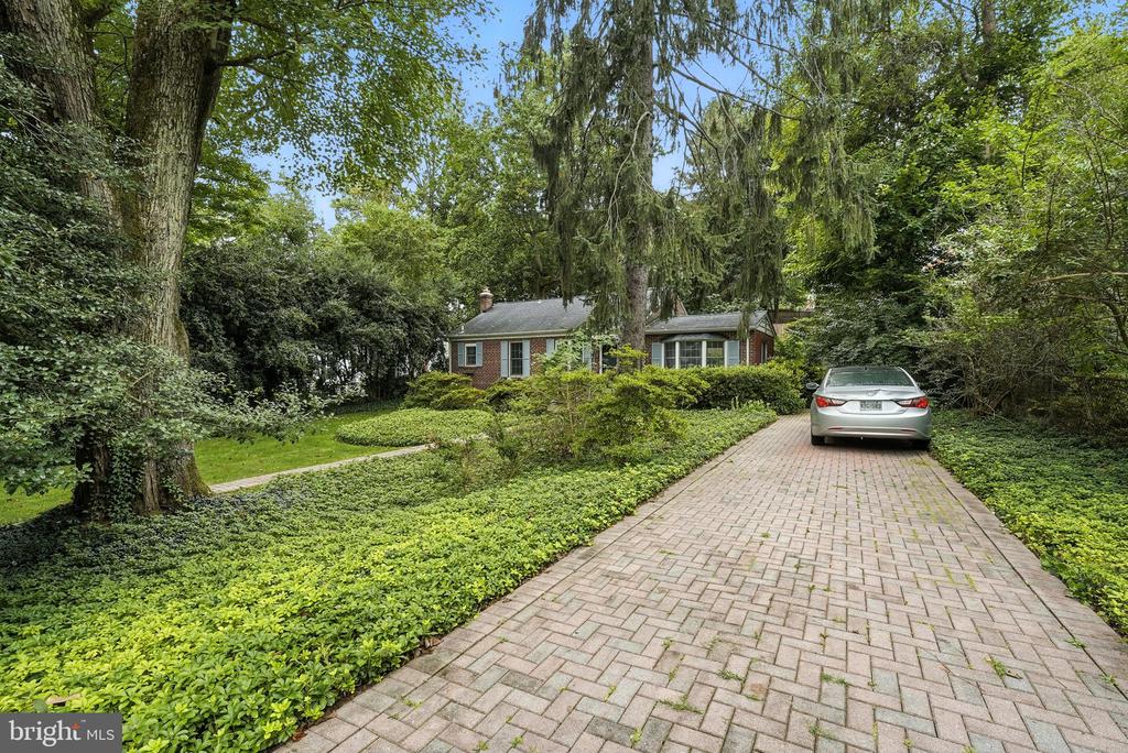 Silver Spring, Maryland, 20901, United States, 3 Bedrooms Bedrooms, ,1 BathroomBathrooms,Residential,For Sale,1928721