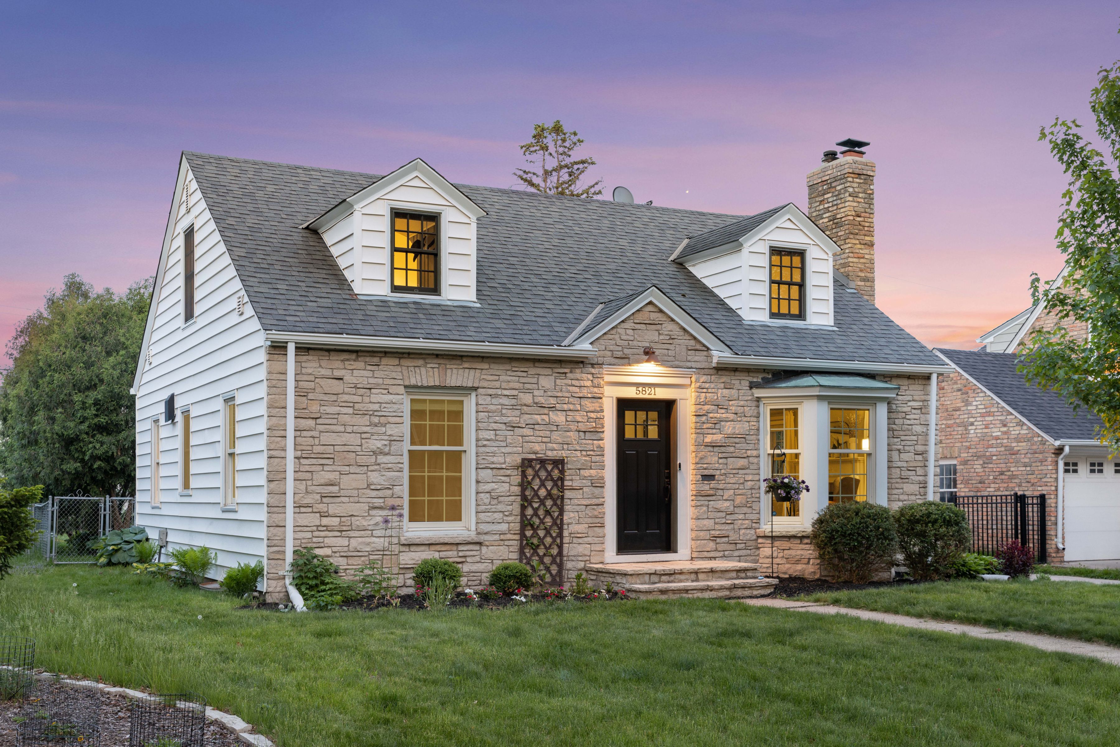  Elegant Cape Cod Living with Timeless Architectural Detail - 物件實景