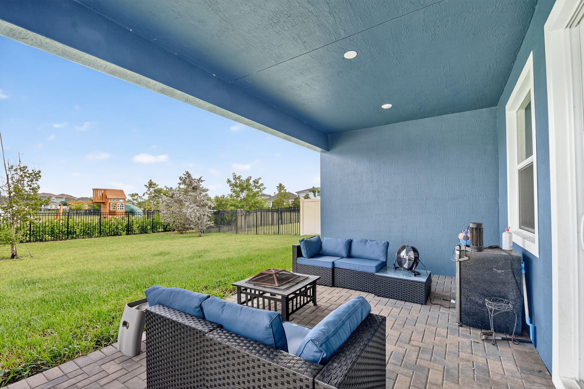 Loxahatchee, Florida, 33470, United States, 5 Bedrooms Bedrooms, ,4 BathroomsBathrooms,Residential,For Sale,1988065