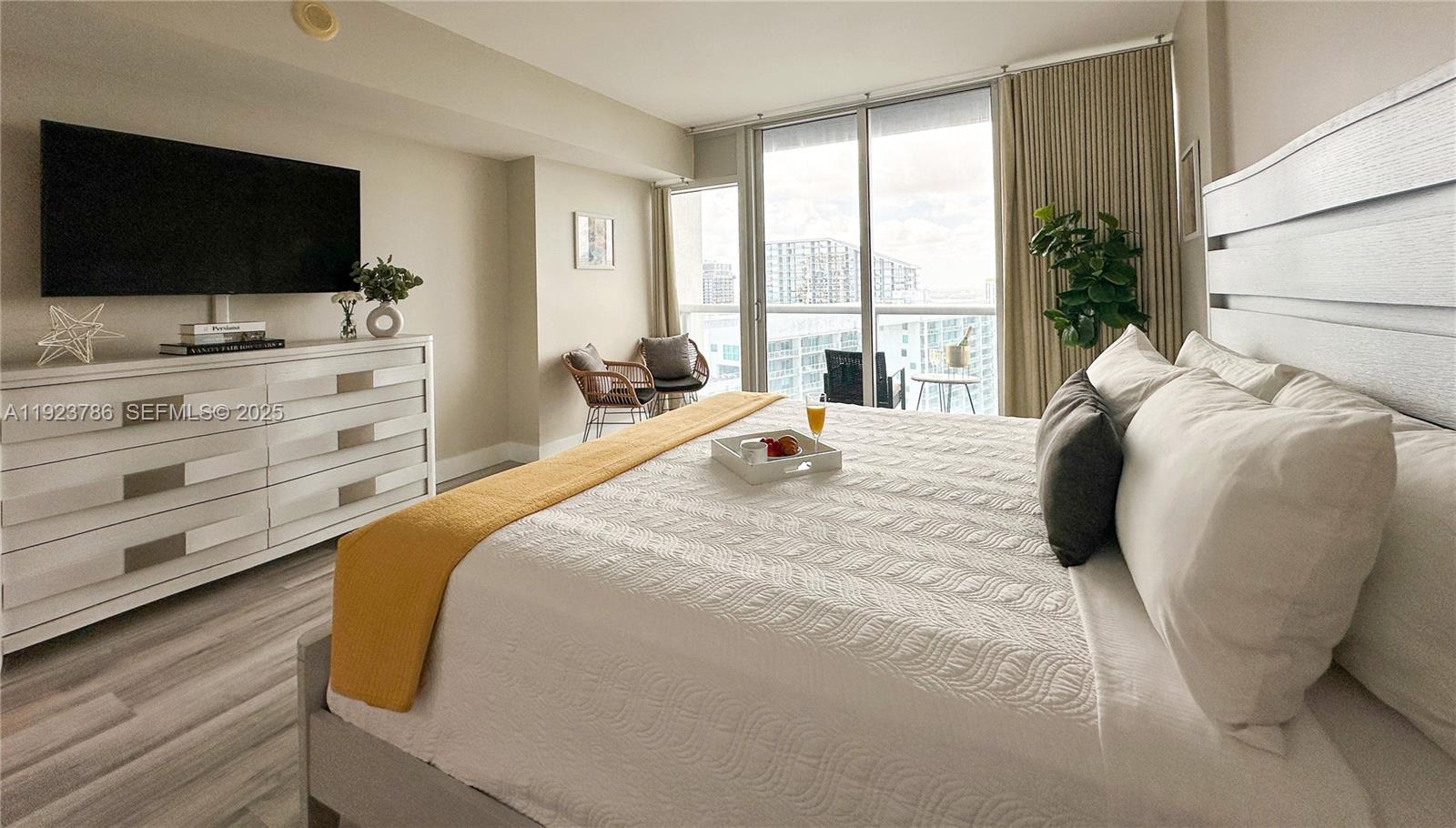 Miami, Florida, 33131, United States, ,1 BathroomBathrooms,Residential,For Sale,2000596