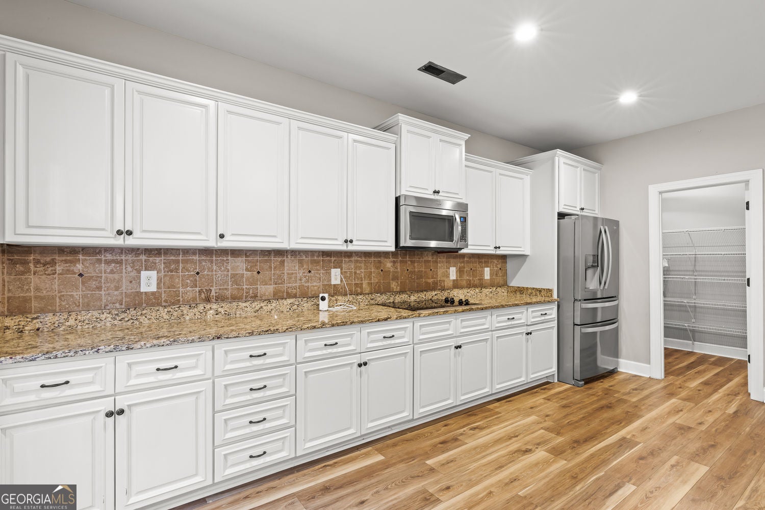 Senoia, Georgia, 30276, United States, 5 Bedrooms Bedrooms, ,4 BathroomsBathrooms,Residential,For Sale,1877866