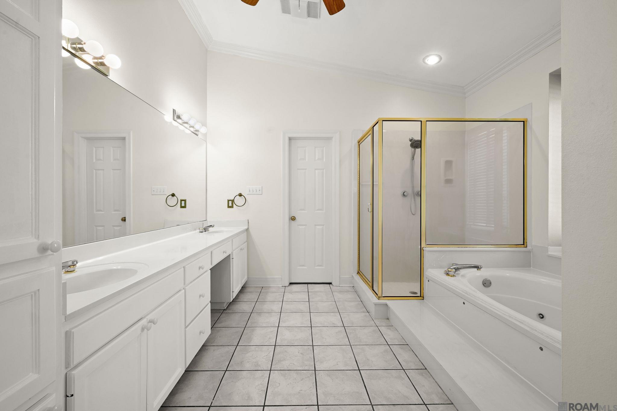 Prairieville, Louisiana, 70769, United States, 5 Bedrooms Bedrooms, ,5 BathroomsBathrooms,Residential,For Sale,2012380