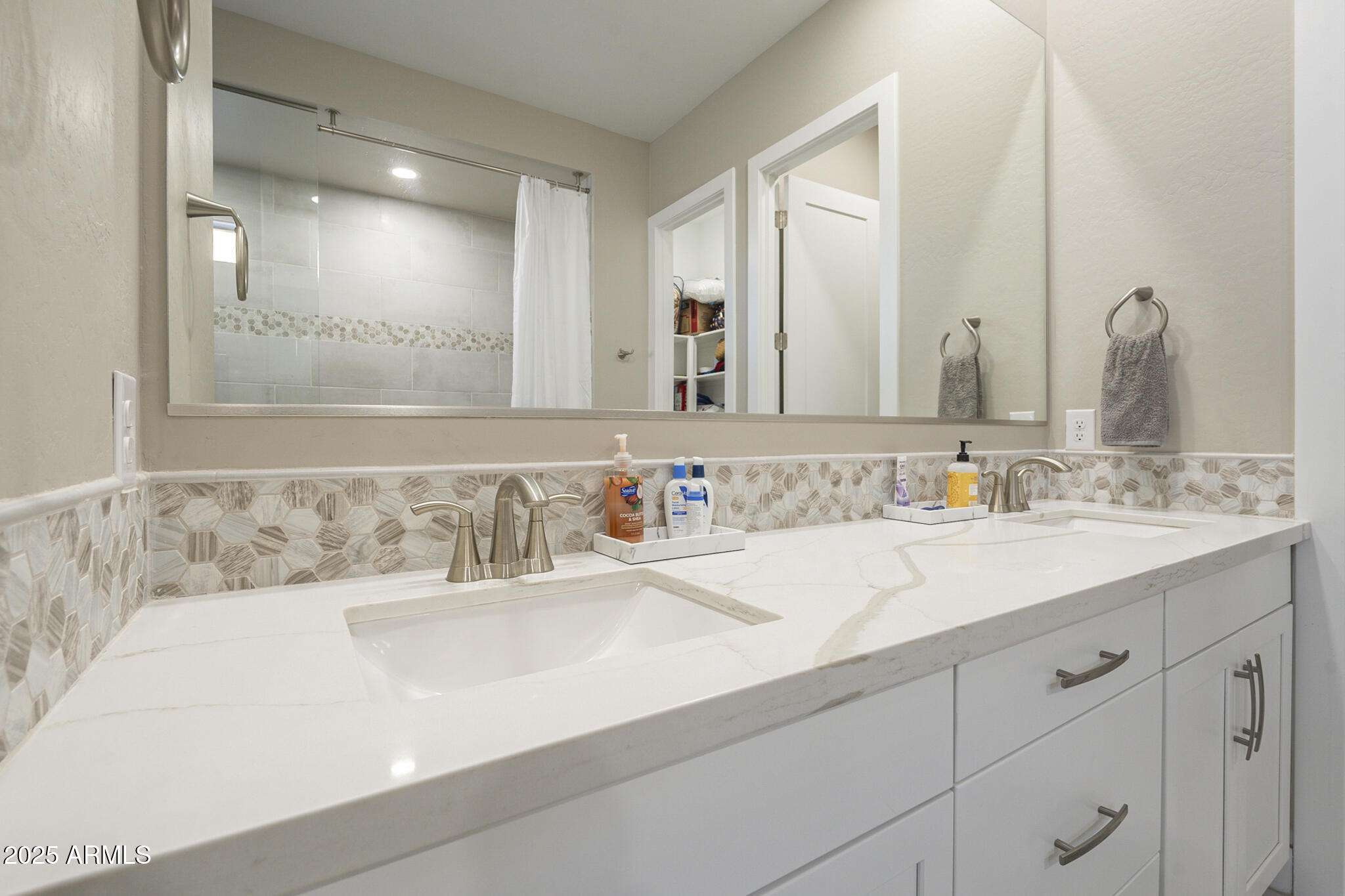 Goodyear, Arizona, 85395, United States, 4 Bedrooms Bedrooms, ,Residential,For Sale,1752366