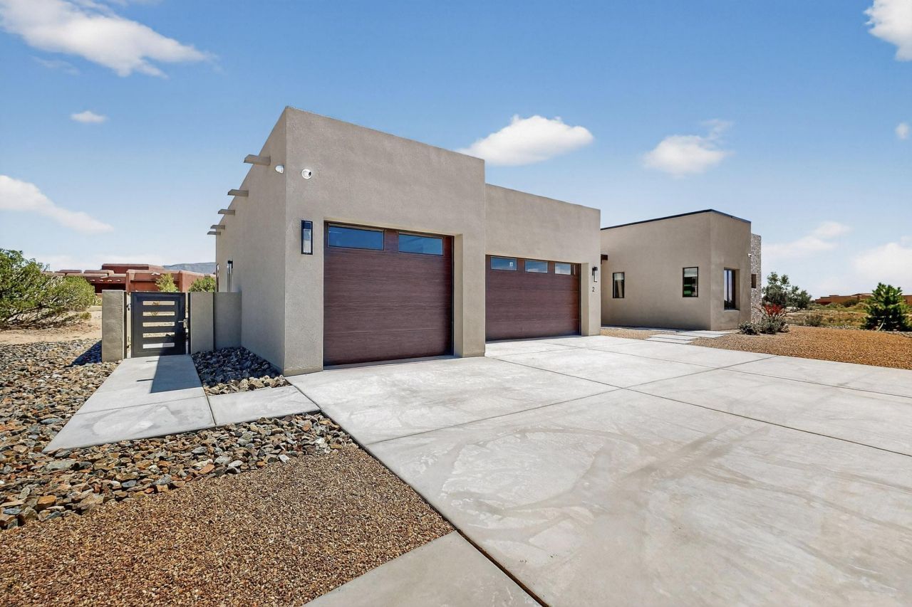 Placitas, New Mexico, 87043, United States, 3 Bedrooms Bedrooms, ,4 BathroomsBathrooms,Residential,For Sale,1903548