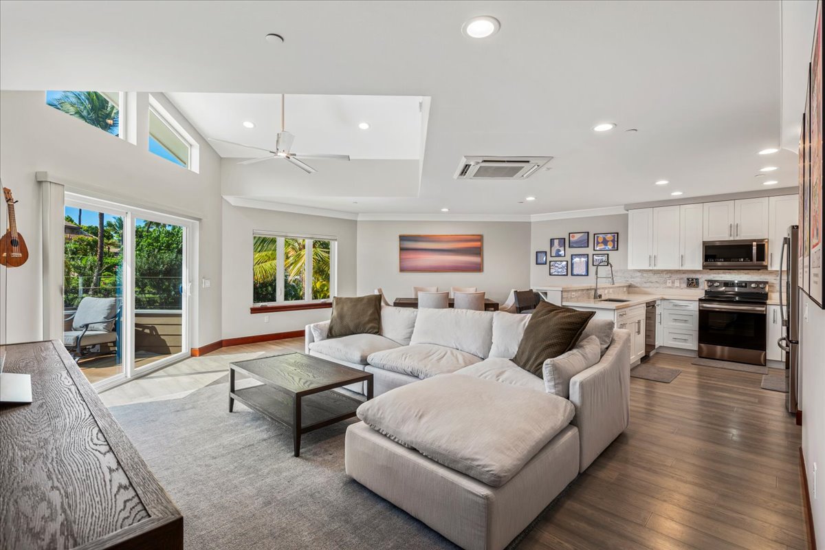 Kihei, Hawaii, 96753, United States, 2 Bedrooms Bedrooms, ,2 BathroomsBathrooms,Residential,For Sale,1977568