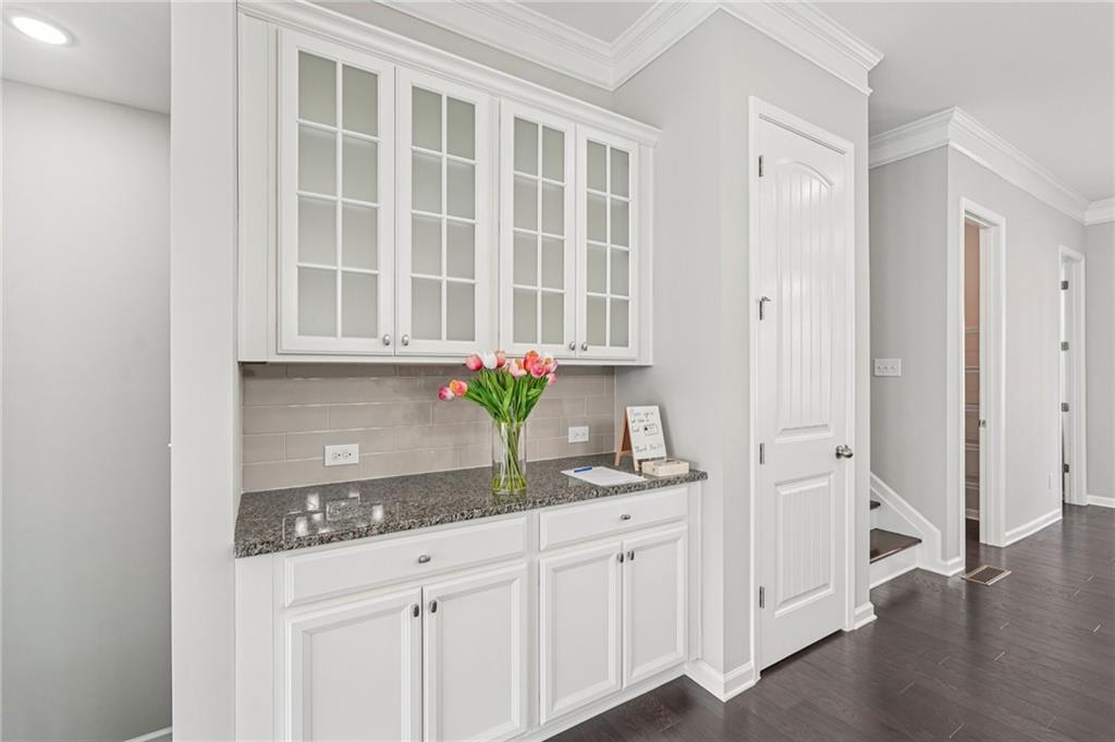 Alpharetta, Georgia, 30005, United States, 4 Bedrooms Bedrooms, ,4 BathroomsBathrooms,Residential,For Sale,2033042