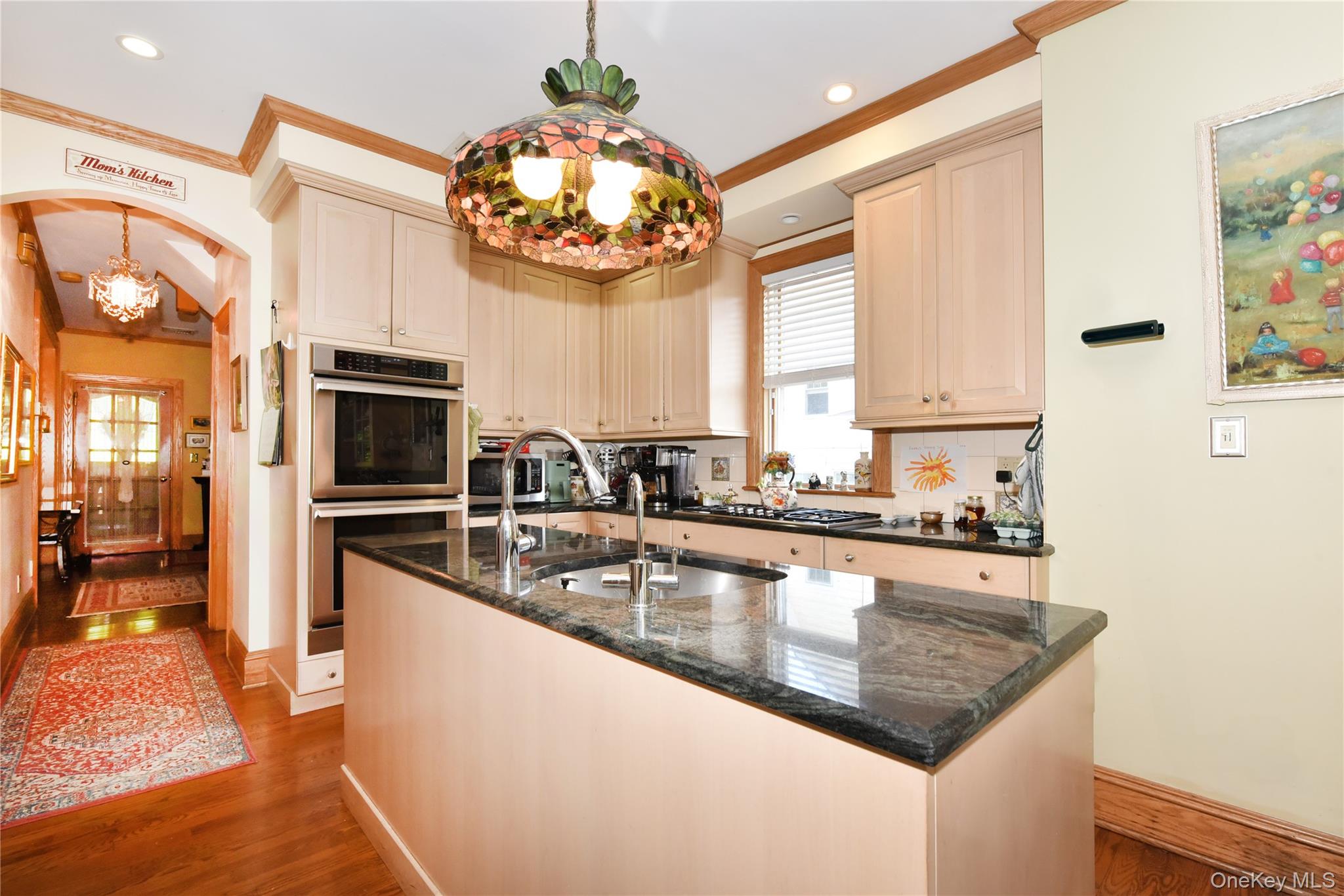  328 38th Road, Douglaston, NY, 11363 - 物件實景