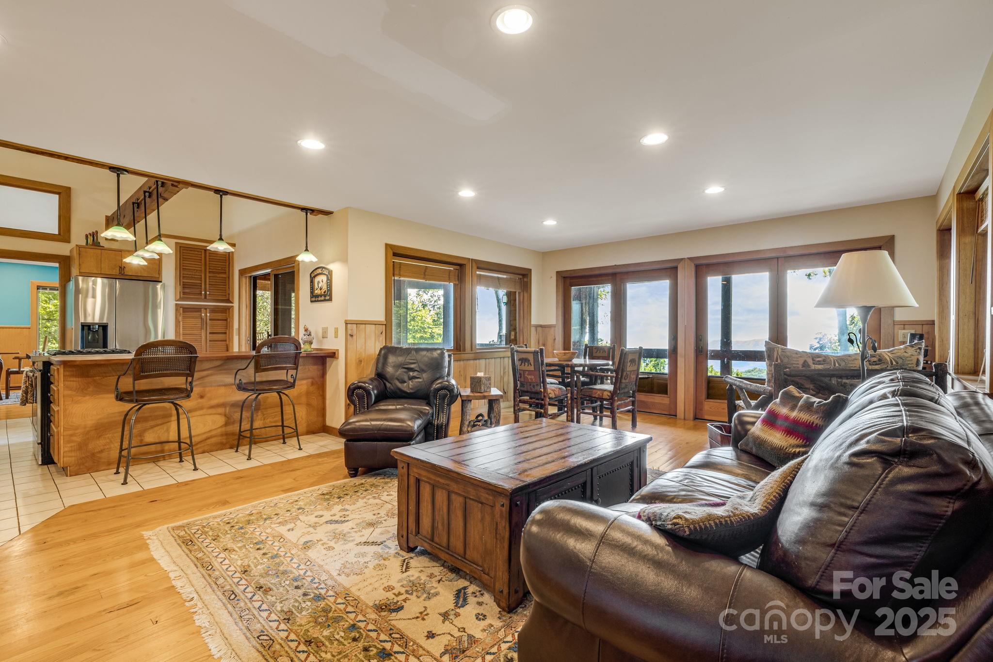Little Switzerland, North Carolina, 28752, United States, 3 Bedrooms Bedrooms, ,3 BathroomsBathrooms,Residential,For Sale,1949808