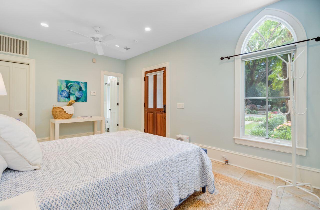 Mount Pleasant, South Carolina, 29464, United States, 5 Bedrooms Bedrooms, ,6 BathroomsBathrooms,Residential,For Sale,1840727