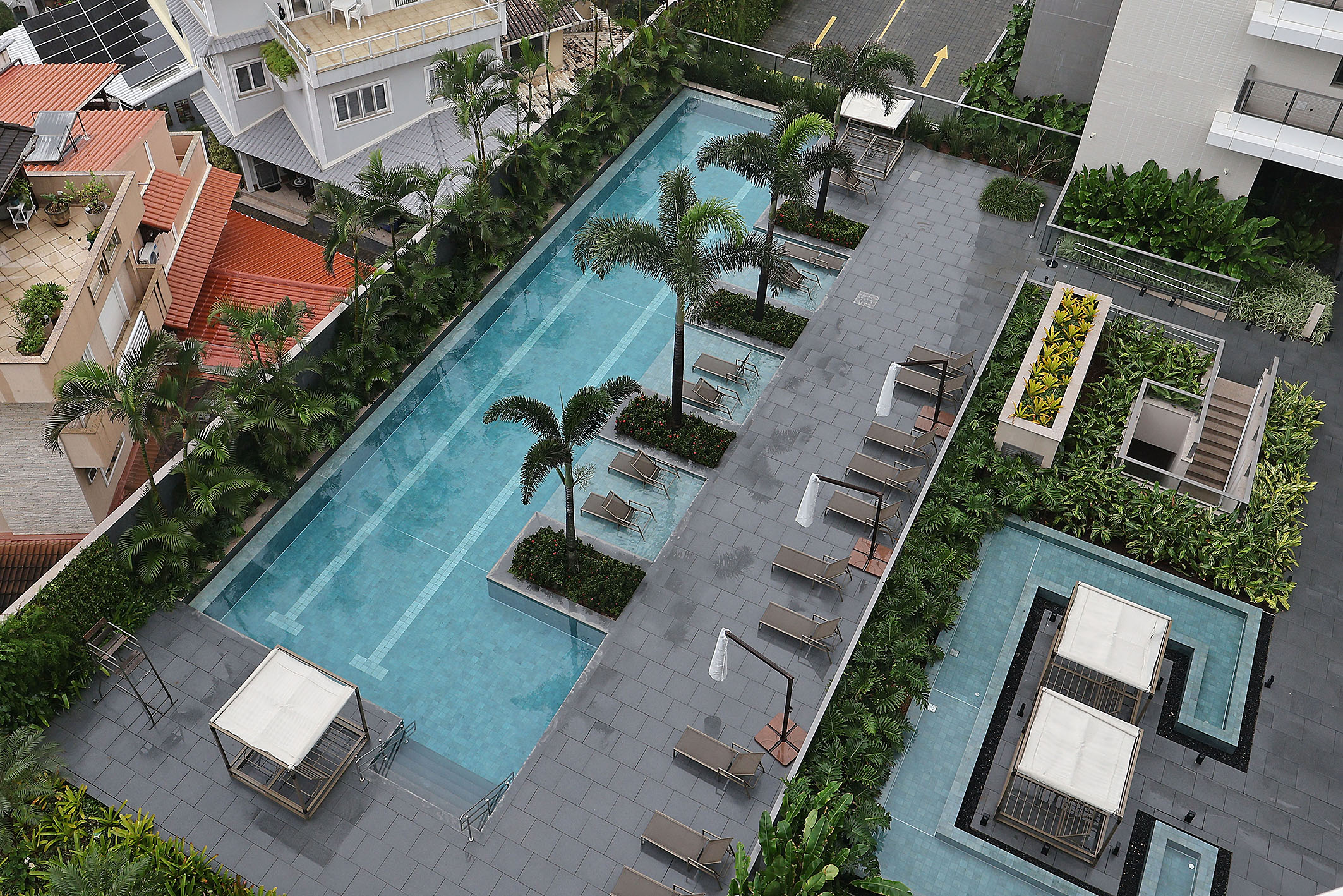  Oceanfront linear penthouse with private leisure amenities - 物件實景