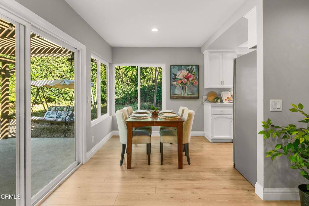 Thousand Oaks, California, 91362, United States, 4 Bedrooms Bedrooms, ,2 BathroomsBathrooms,Residential,For Sale,1988089