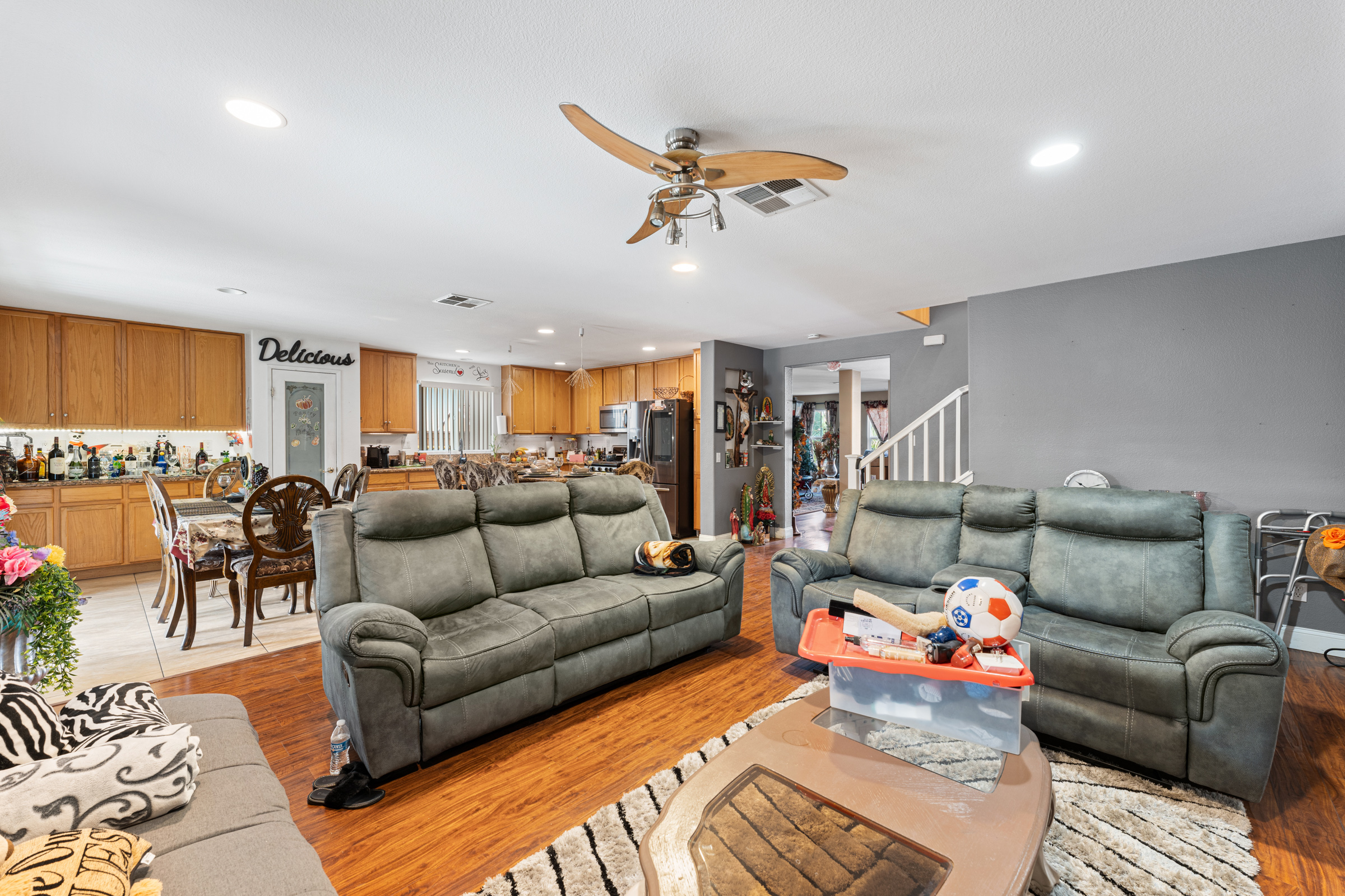 Moreno Valley, California, 92551, United States, 4 Bedrooms Bedrooms, ,3 BathroomsBathrooms,Residential,For Sale,1920483