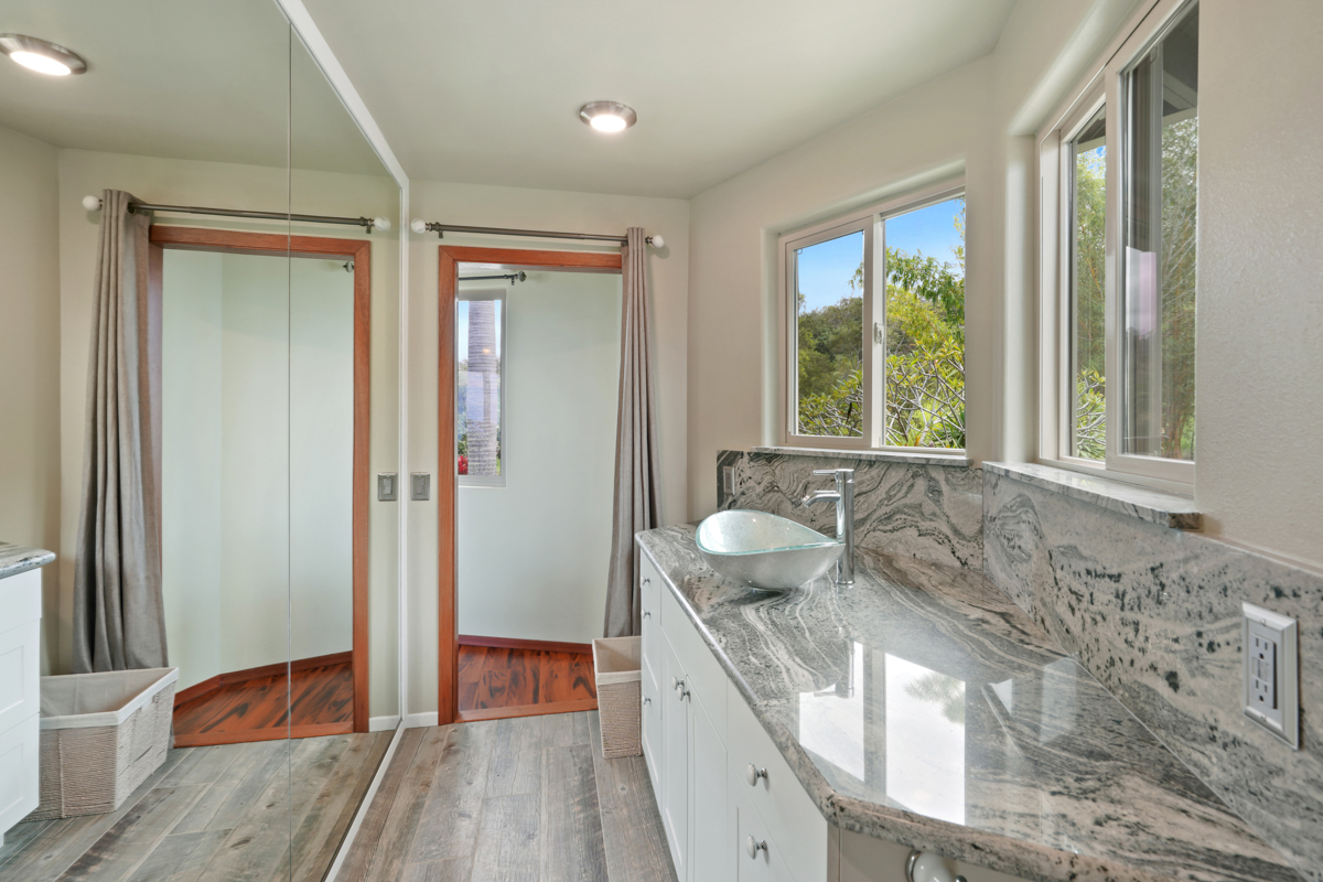 Captain Cook, Hawaii, 96704, United States, 2 Bedrooms Bedrooms, ,2 BathroomsBathrooms,Residential,For Sale,1941620