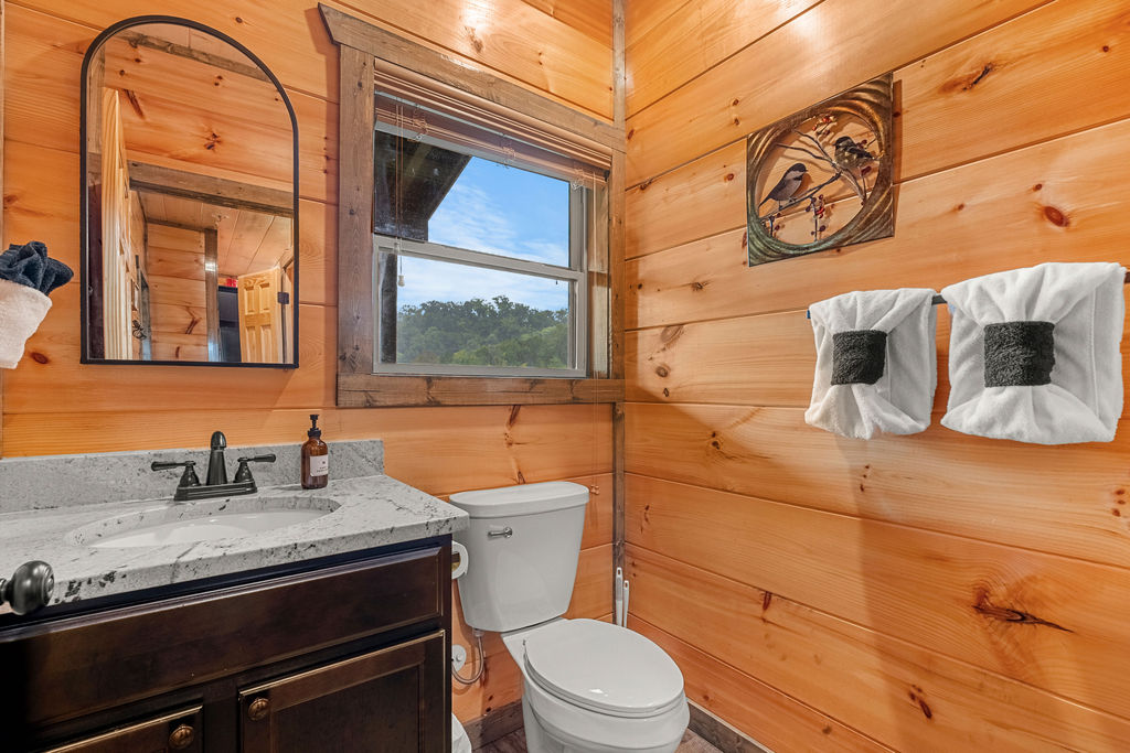 Sevierville, Tennessee, 37876, United States, 3 Bedrooms Bedrooms, ,4 BathroomsBathrooms,Residential,For Sale,1936996