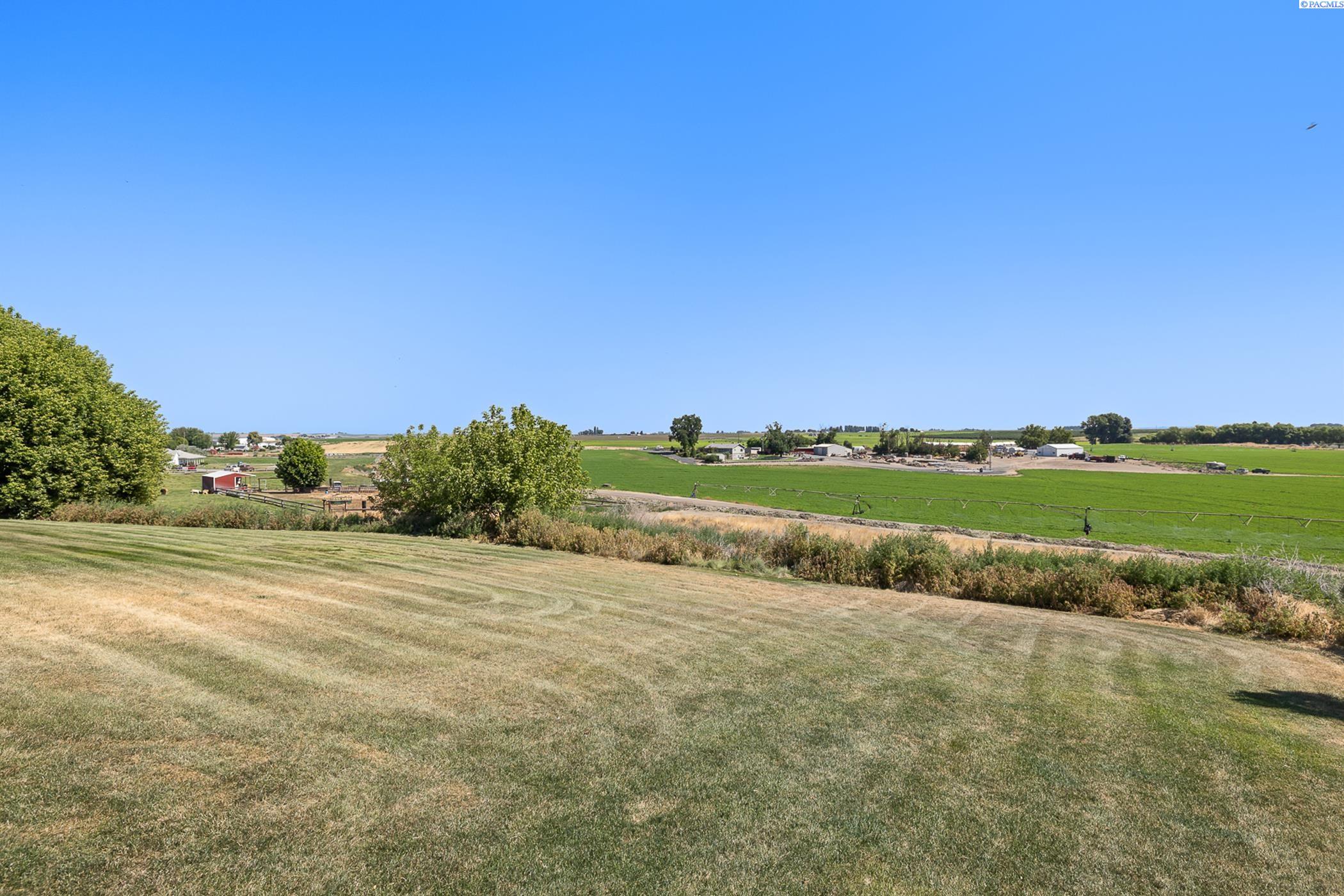 Eltopia, Washington, 99330, United States, 4 Bedrooms Bedrooms, ,1 BathroomBathrooms,Residential,For Sale,1901493