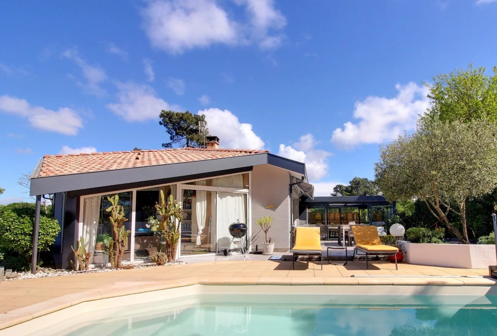 La Teste-de-Buch, New Aquitaine, 33260, FR, 4 Bedrooms Bedrooms, ,3 BathroomsBathrooms,Residential,For Sale,1779202