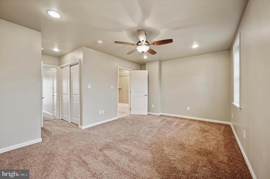 Philadelphia, Pennsylvania, 19125, United States, 4 Bedrooms Bedrooms, ,3 BathroomsBathrooms,Residential,For Sale,1836902