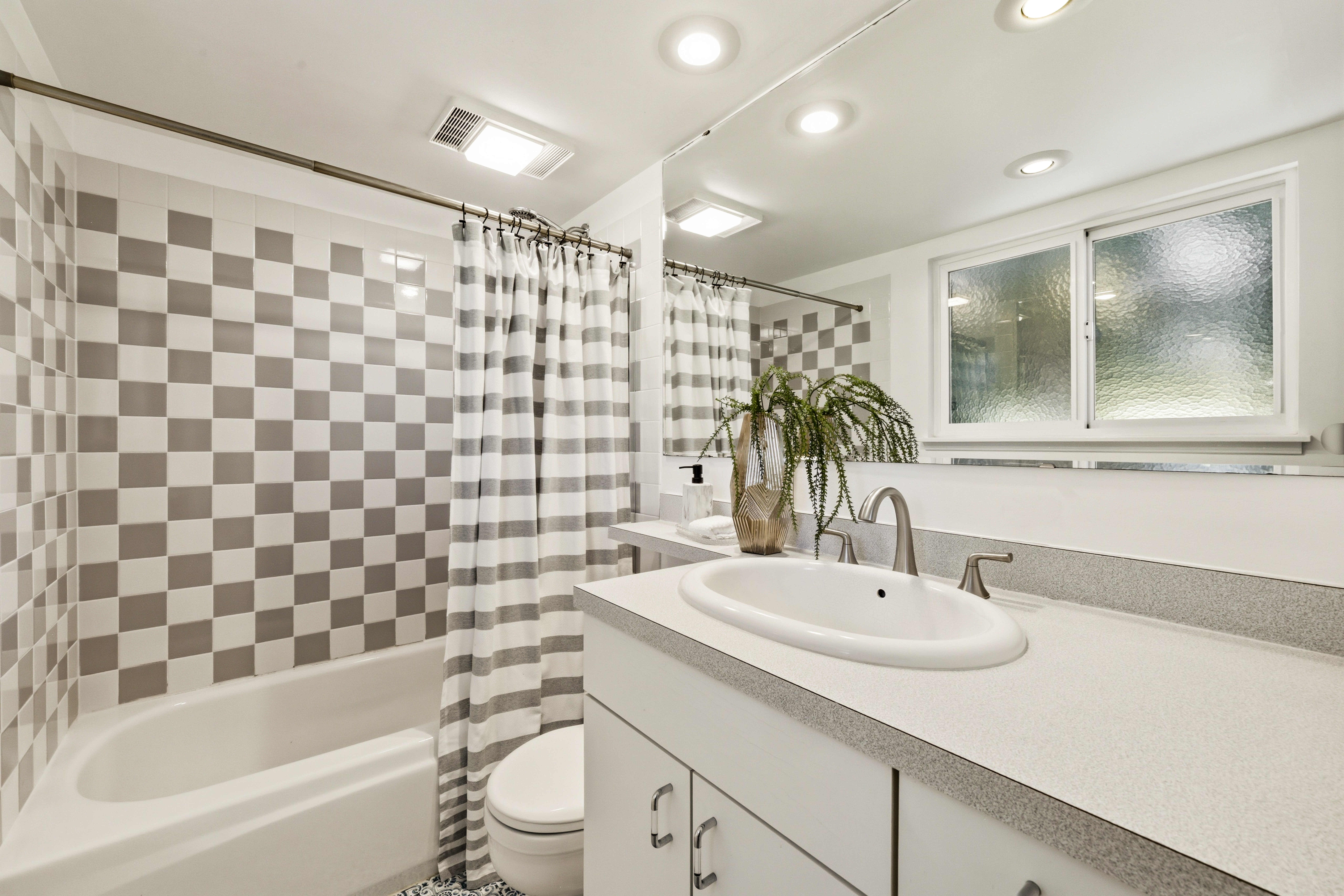  7612 135th Place Northeast, Redmond, WA 98052 - 物件實景