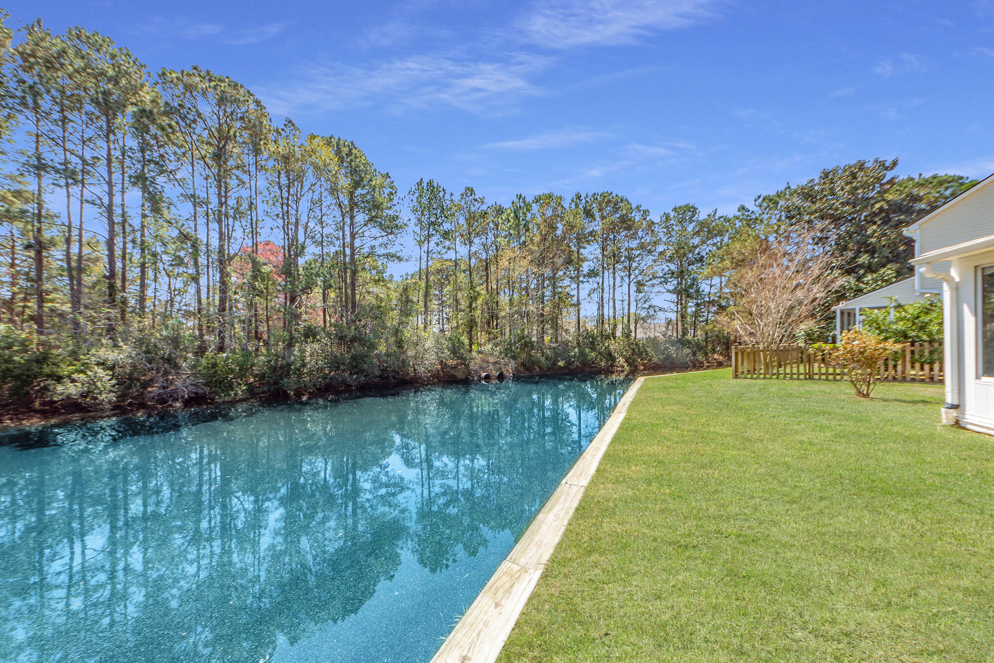 Mount Pleasant, South Carolina, 29466, United States, 3 Bedrooms Bedrooms, ,2 BathroomsBathrooms,Residential,For Sale,1743207