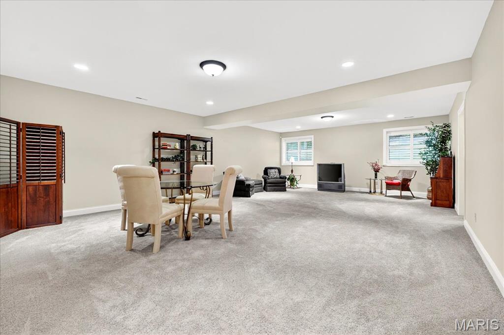 Ballwin, Missouri, 63011, United States, 2 Bedrooms Bedrooms, ,3 BathroomsBathrooms,Residential,For Sale,1947481