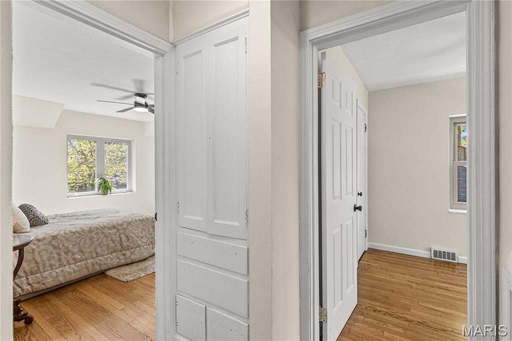 St Louis, Missouri, 63130, United States, 4 Bedrooms Bedrooms, ,3 BathroomsBathrooms,Residential,For Sale,1995864