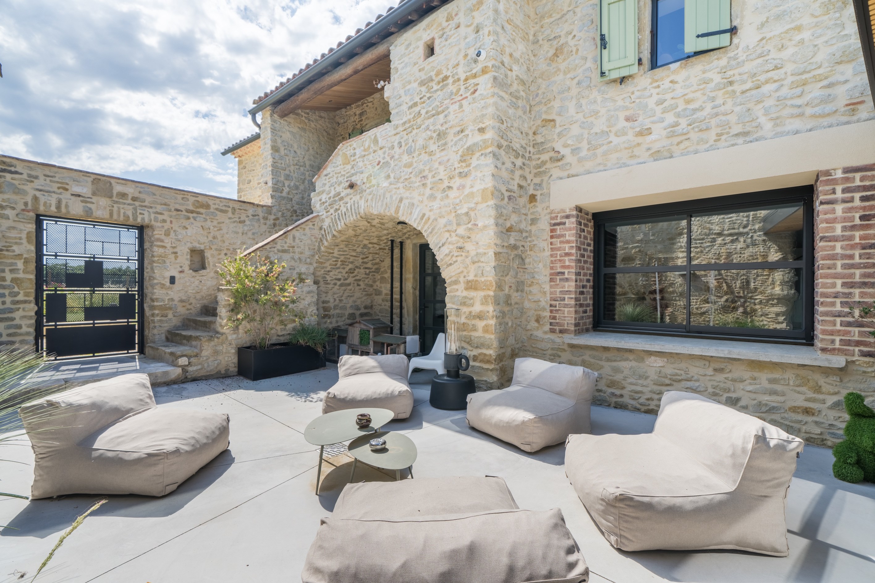  Exceptional Property – 345 sqm – 1.3 ha Park – Swimming Pool – Near Uzès - 物件實景
