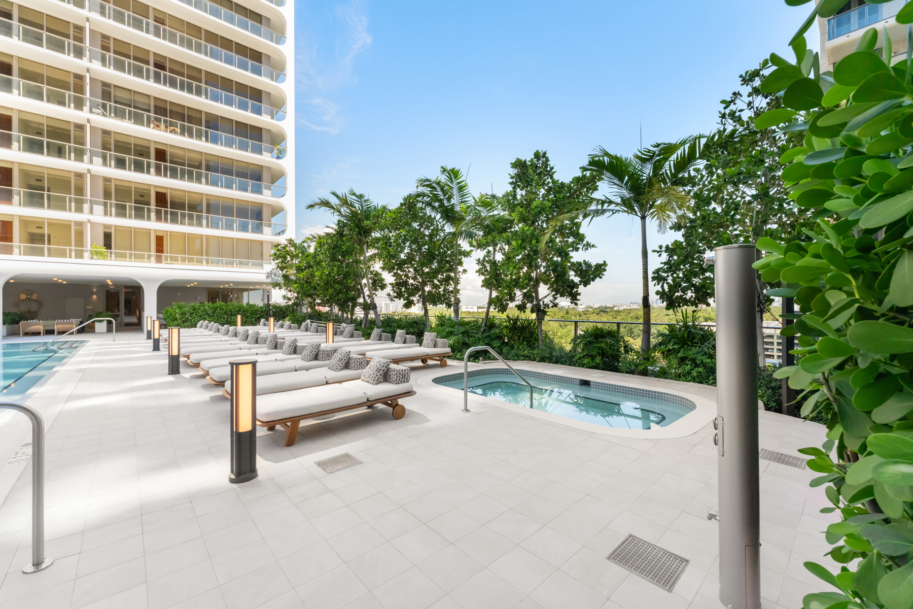  2678 Tigertail Ave, Miami, FL, 33133 - 物件實景