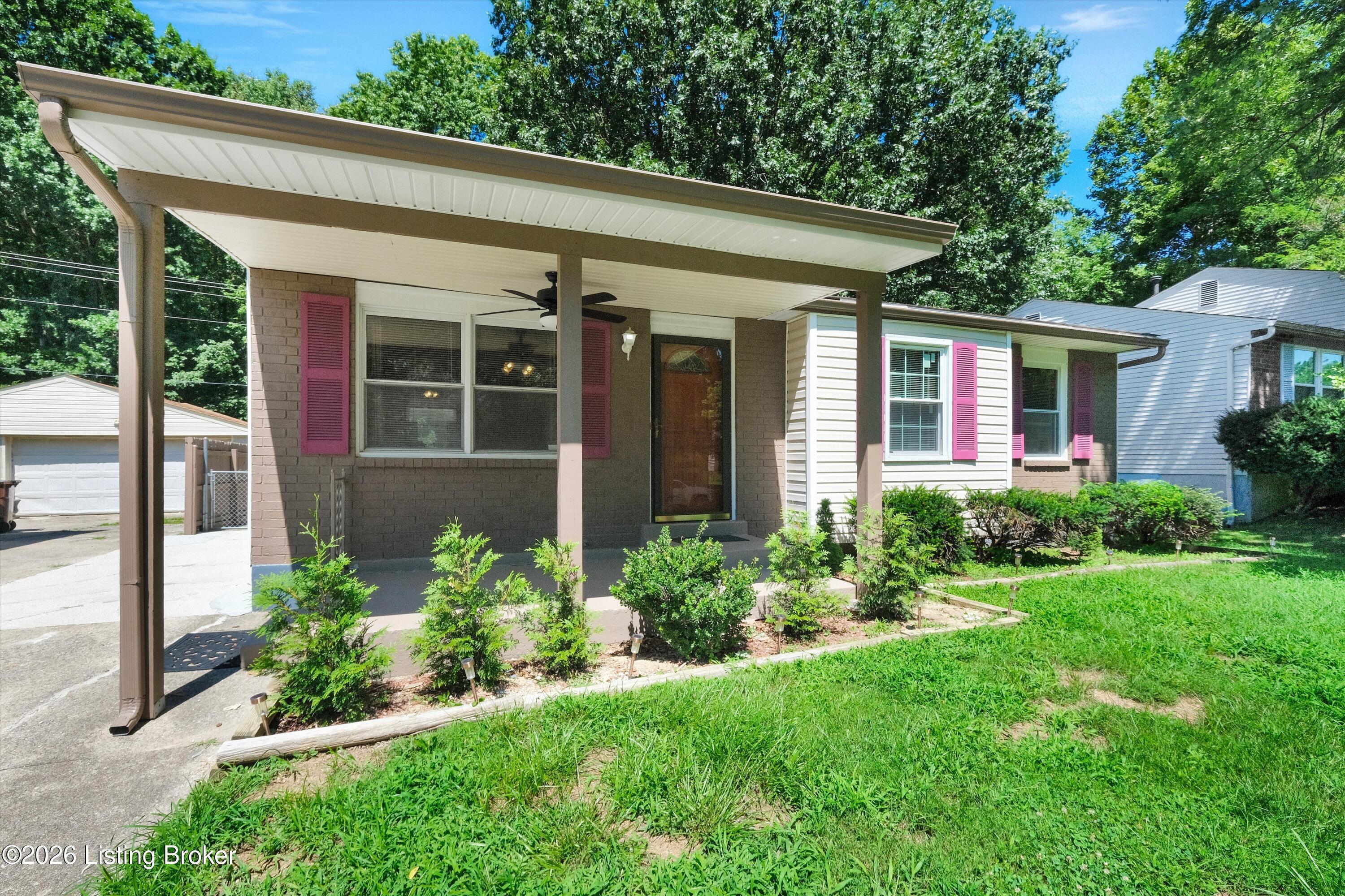 Bost Ln, Louisville, KY 40219