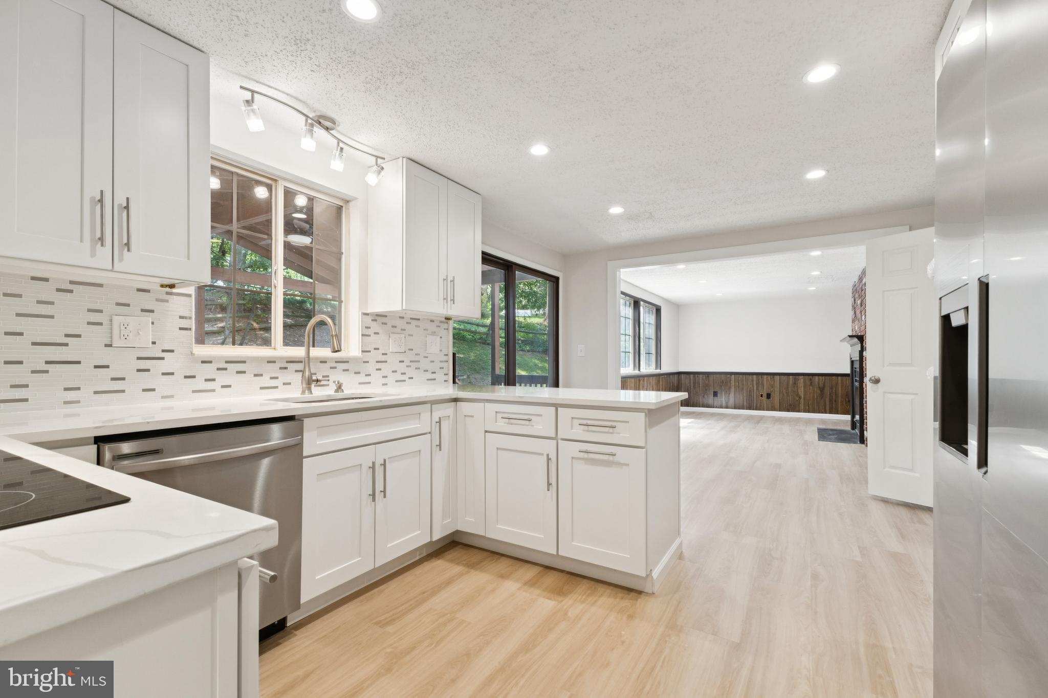 Woodbridge, Virginia, 22192, United States, 4 Bedrooms Bedrooms, ,4 BathroomsBathrooms,Residential,For Sale,1975493