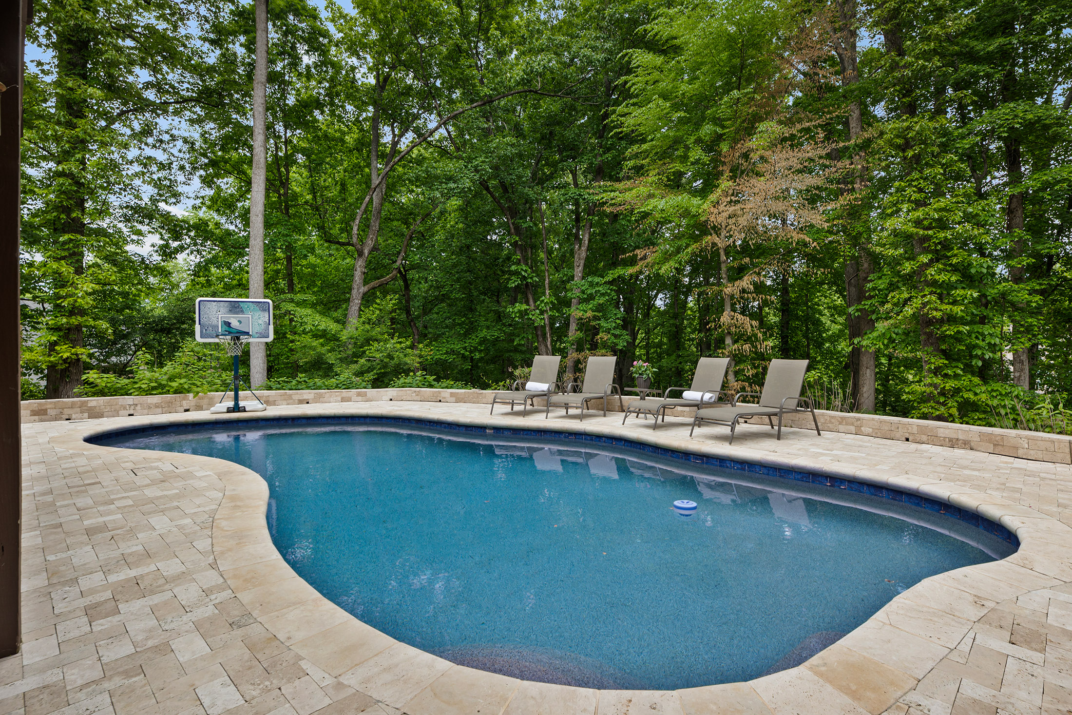  Incredible Opportunity in Milton’s Sought-After Stonebrook Farms - 物件實景