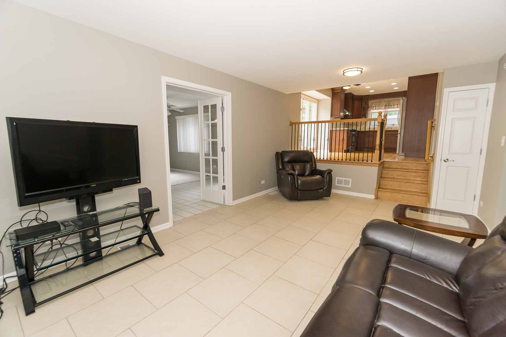Arlington Heights, Illinois, 60005, United States, 5 Bedrooms Bedrooms, ,3 BathroomsBathrooms,Residential,For Sale,1921058
