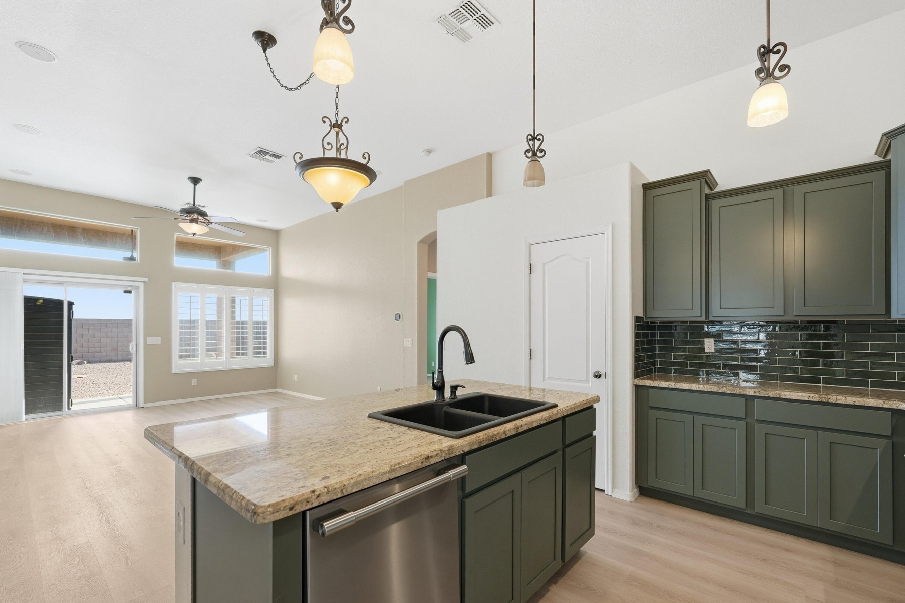  44082 W Adobe Circle¦Maricopa, AZ - 物件實景