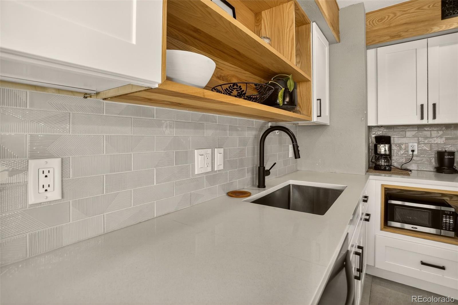 Denver, Colorado, 80218, United States, 2 Bedrooms Bedrooms, ,1 BathroomBathrooms,Residential,For Sale,1992053