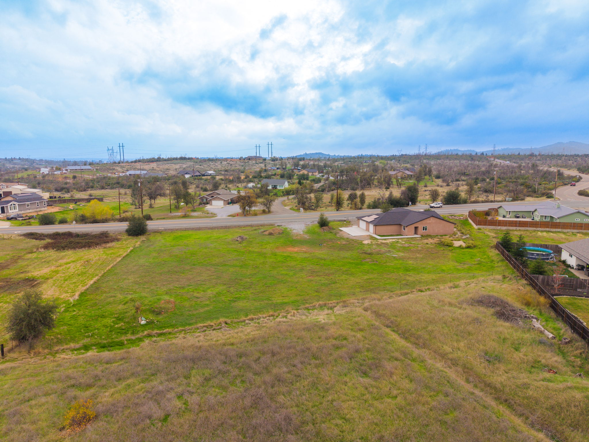 Redding, California, 96003, United States, 5 Bedrooms Bedrooms, ,4 BathroomsBathrooms,Residential,For Sale,2006033