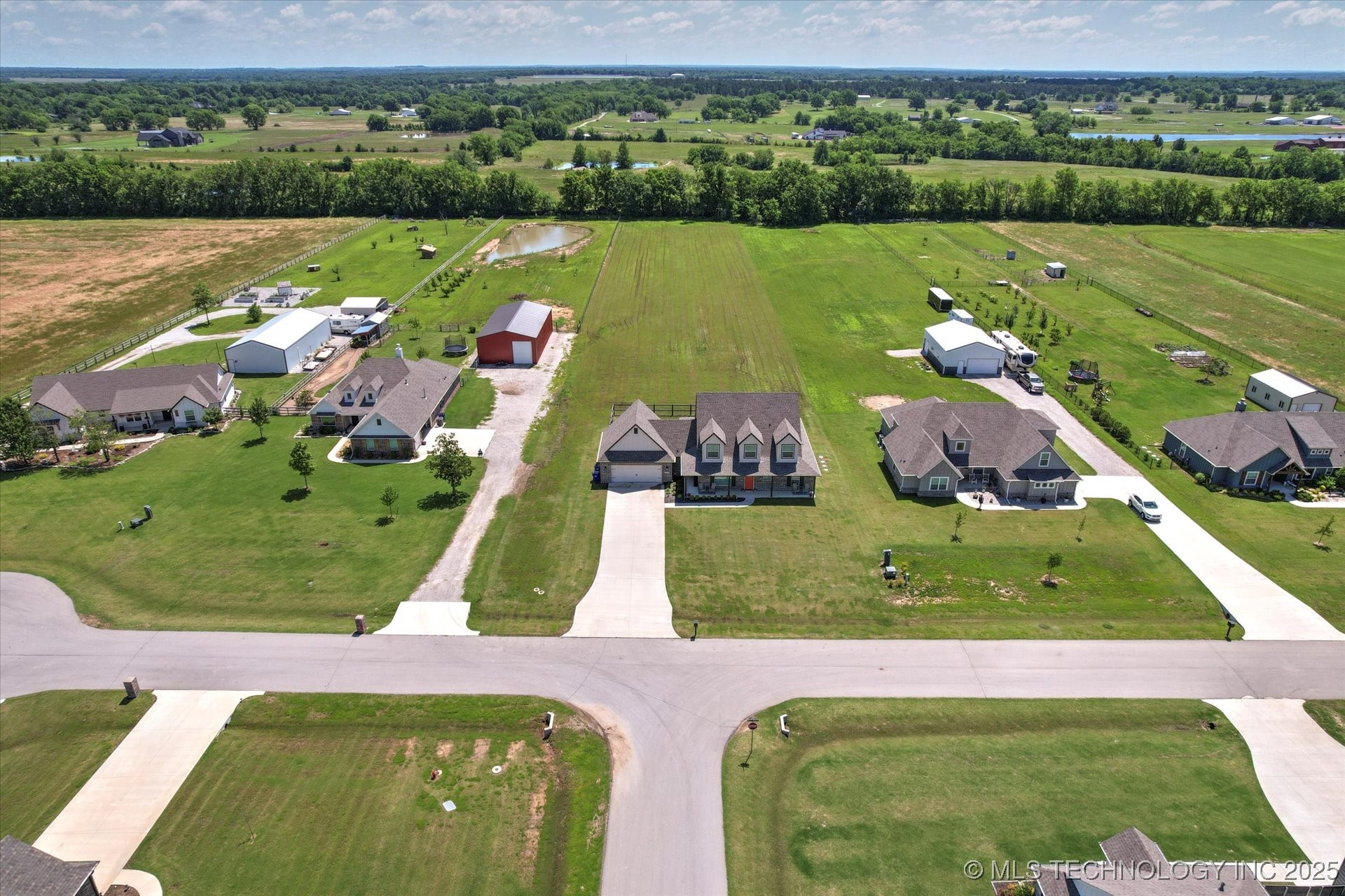 Broken Arrow, Oklahoma, 74014, United States, 4 Bedrooms Bedrooms, ,3 BathroomsBathrooms,Residential,For Sale,1885345