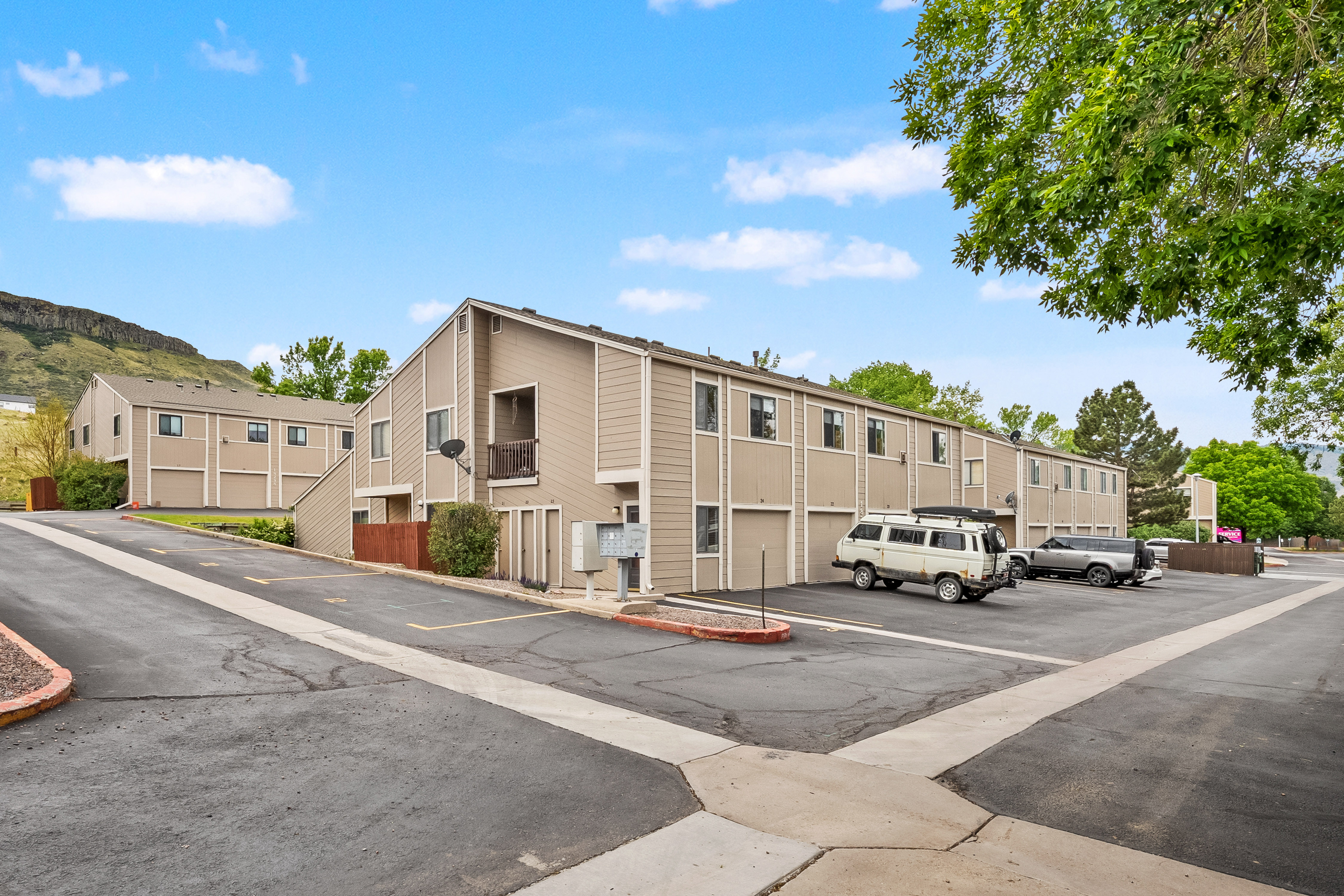  Affordable Townhome in the Highly Desired Table Mountain Heights Community - 物件實景
