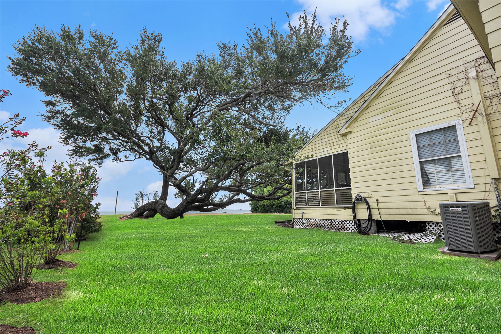 Beach City, Texas, 77523, United States, 2 Bedrooms Bedrooms, ,2 BathroomsBathrooms,Residential,For Sale,2001830