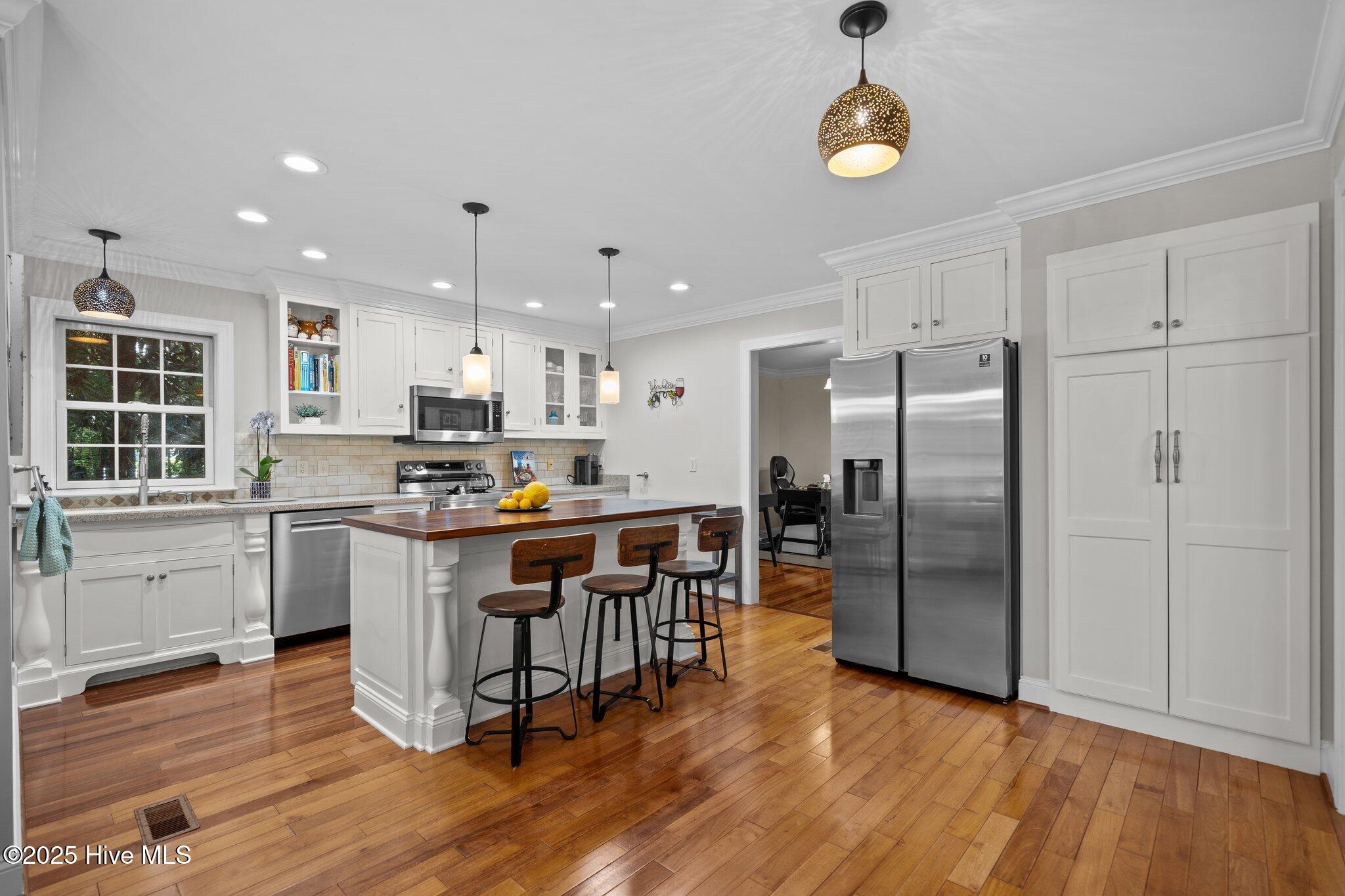 Wallace, North Carolina, 28466, United States, 4 Bedrooms Bedrooms, ,4 BathroomsBathrooms,Residential,For Sale,1930651
