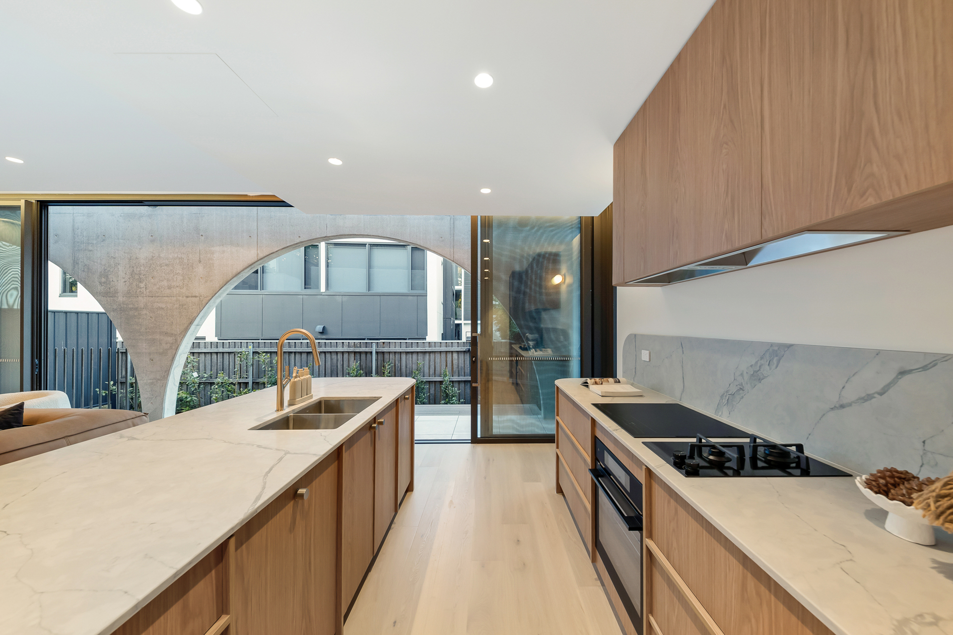  Lifestyle at the forefront in this sleek architectural residence - 物件實景