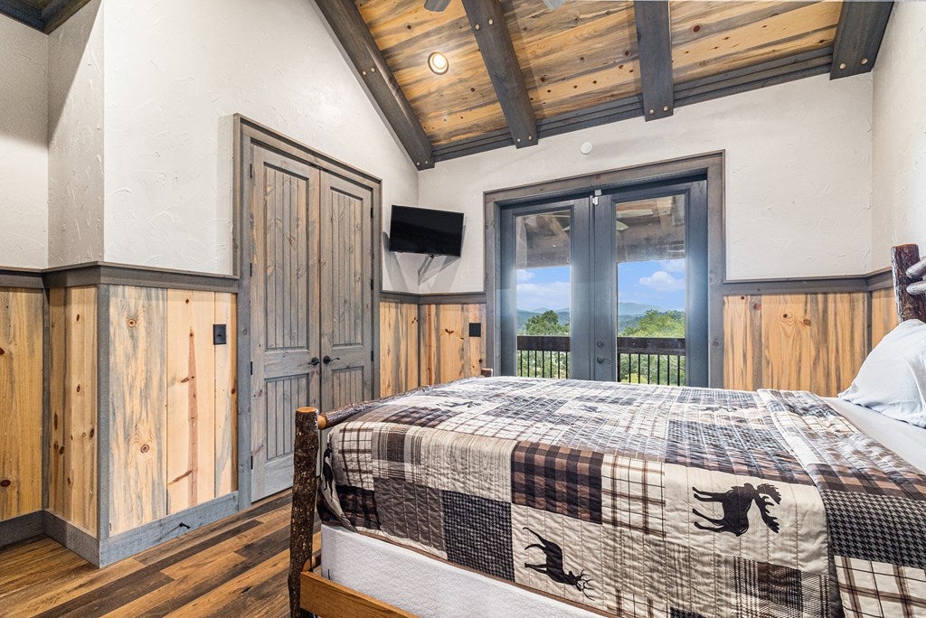 Ellijay, Georgia, 30540, United States, 5 Bedrooms Bedrooms, ,5 BathroomsBathrooms,Residential,For Sale,1952565