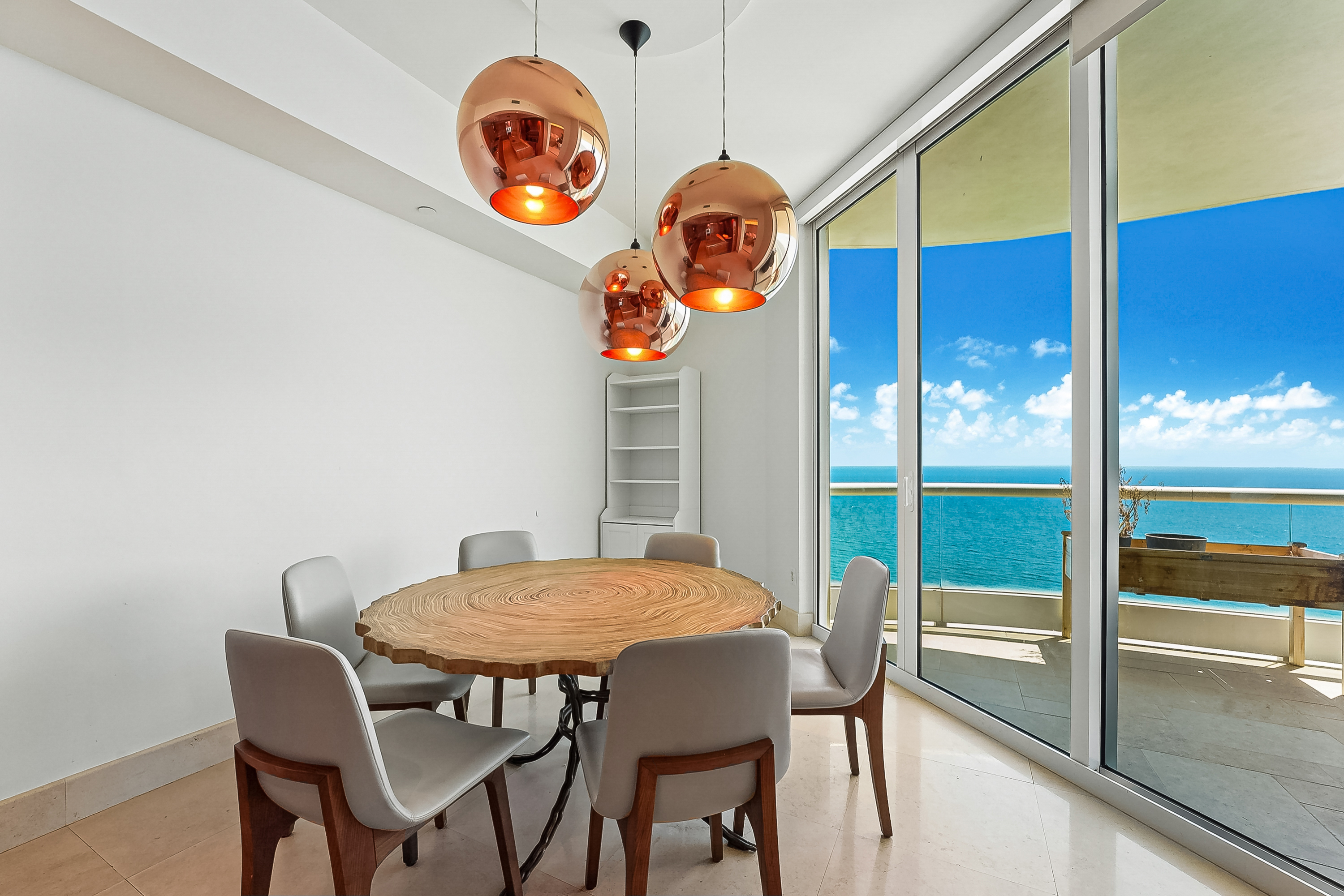  16051 Collins Ave, Sunny Isles Beach, FL, 33160 - 物件實景