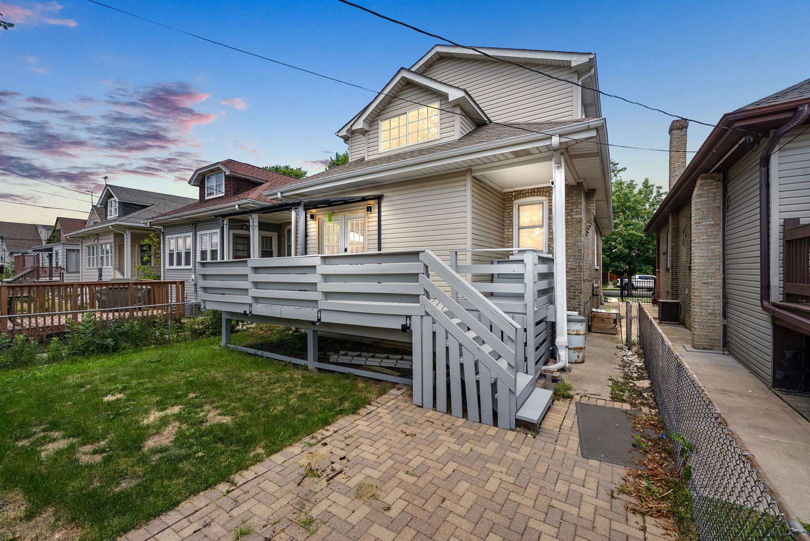 Chicago, Illinois, 60641, United States, 4 Bedrooms Bedrooms, ,3 BathroomsBathrooms,Residential,For Sale,1940244