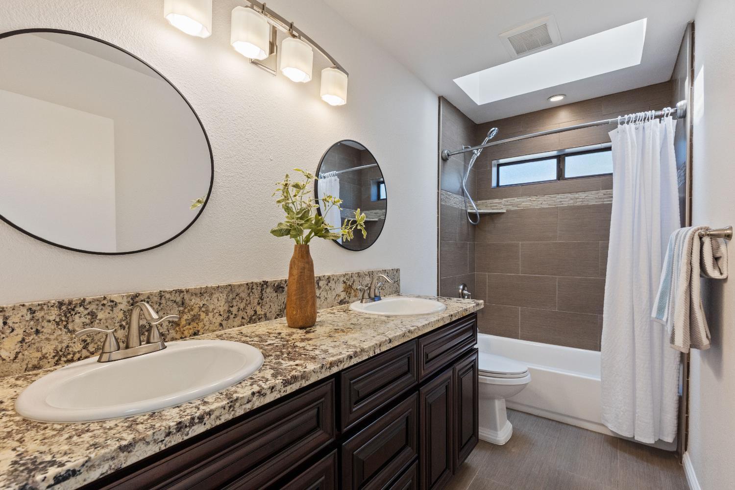 Grass Valley, California, 95949, United States, 3 Bedrooms Bedrooms, ,3 BathroomsBathrooms,Residential,For Sale,1983094