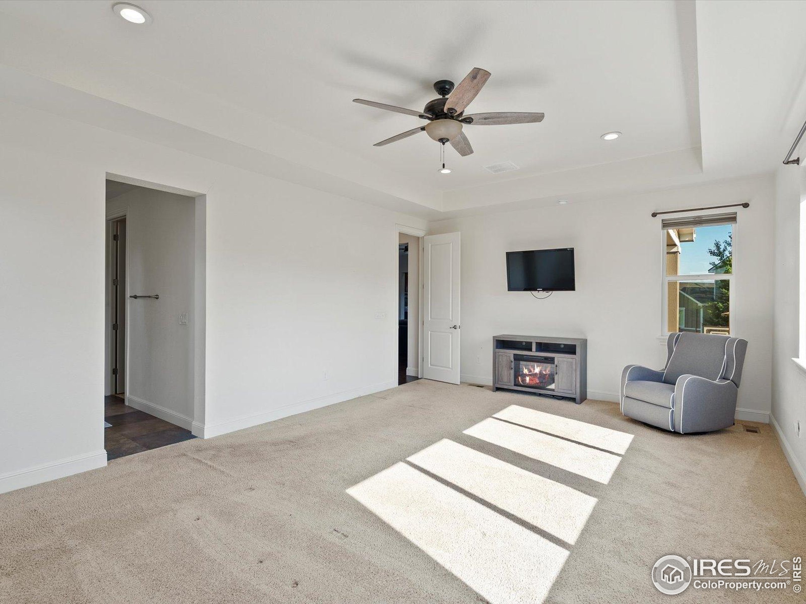 Arvada, Colorado, 80007, United States, 4 Bedrooms Bedrooms, ,3 BathroomsBathrooms,Residential,For Sale,1917292