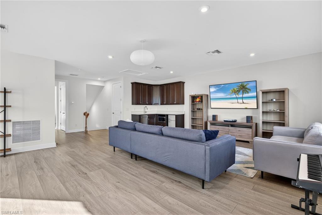 FORT MYERS, Florida, 33913, United States, 4 Bedrooms Bedrooms, ,6 BathroomsBathrooms,Residential,For Sale,2005098