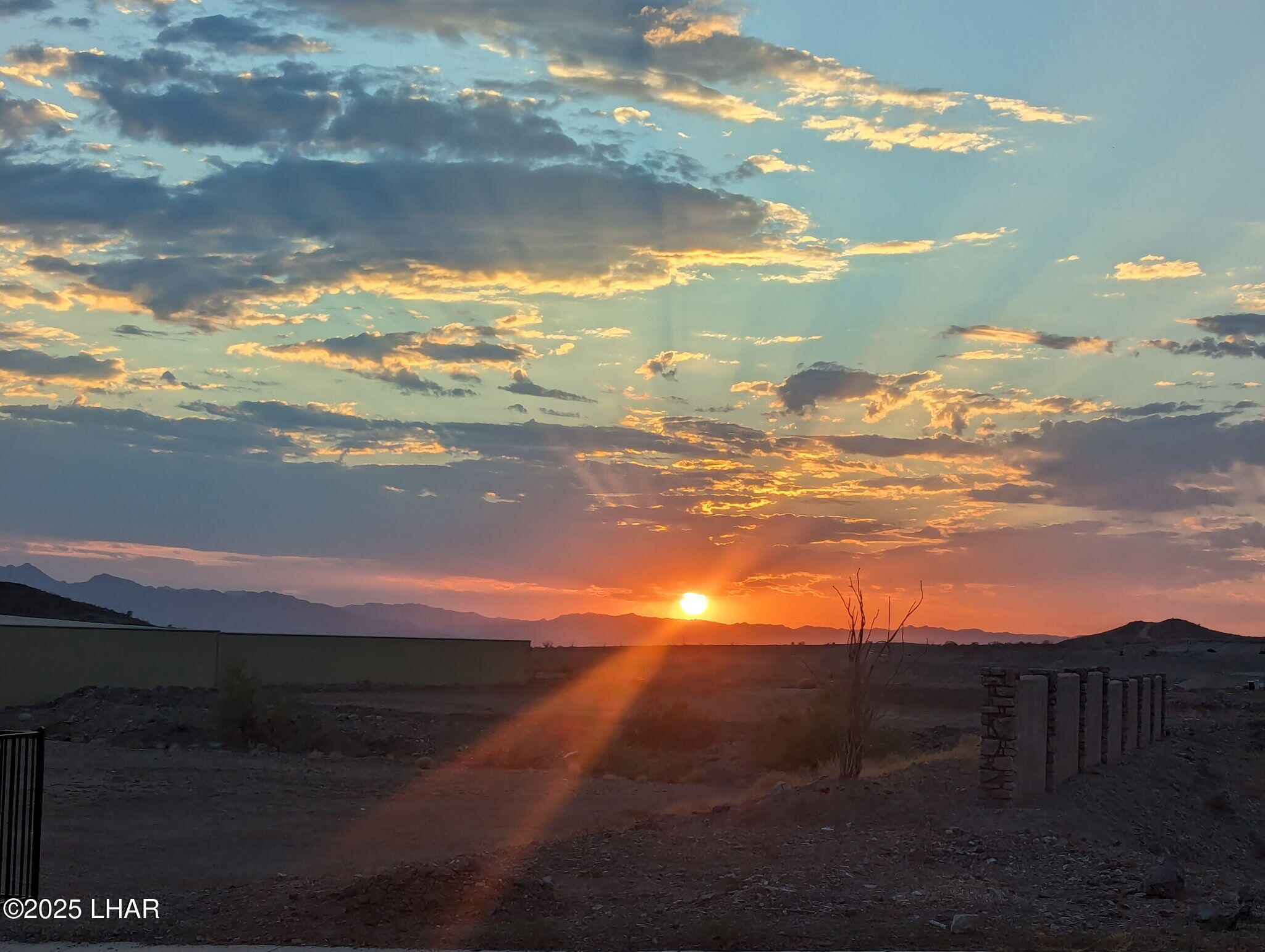 Lake Havasu City, Arizona, 86406, United States, 3 Bedrooms Bedrooms, ,1 BathroomBathrooms,Residential,For Sale,1998325